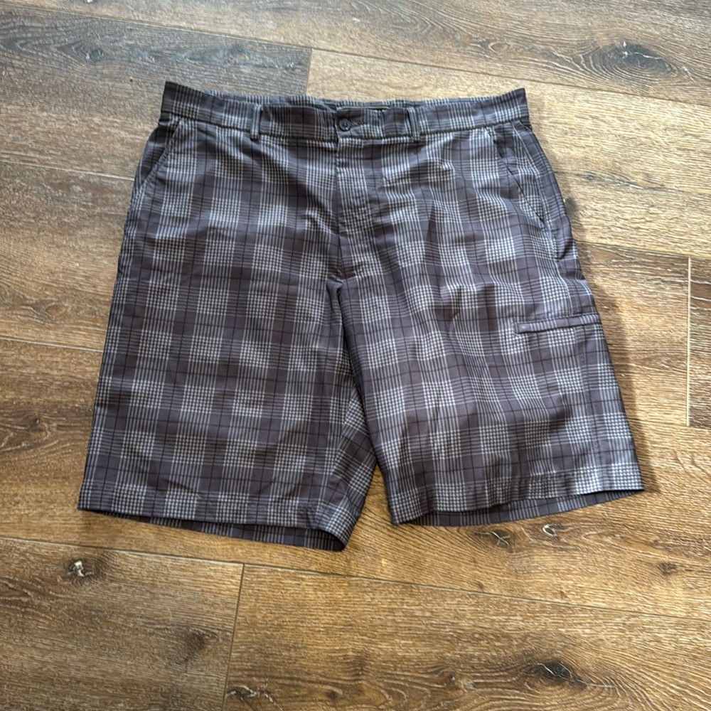 Pebble beach gray‎ shorts 38